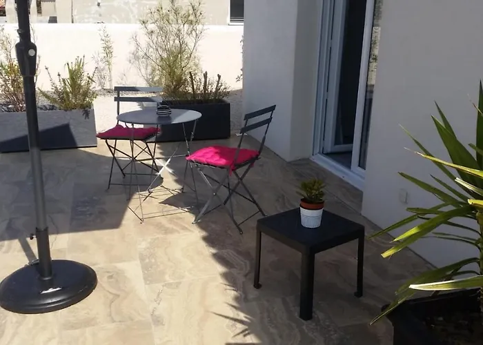 לינה וארוחת בוקר Jardin Zen 4*